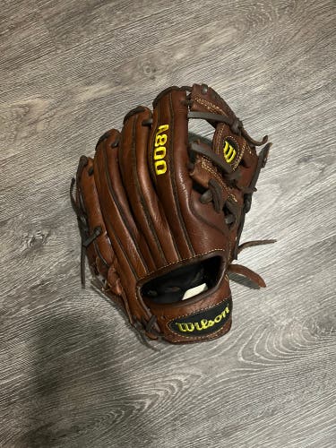 Wilson A800 RH Infield Baseball Glove 11.5"