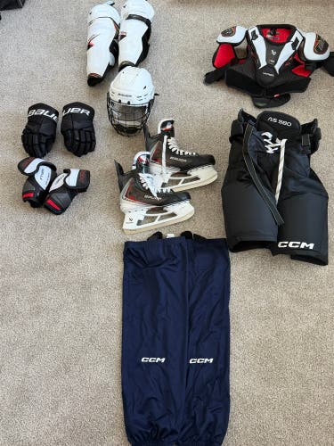 Mens Hockey Gear (Set)