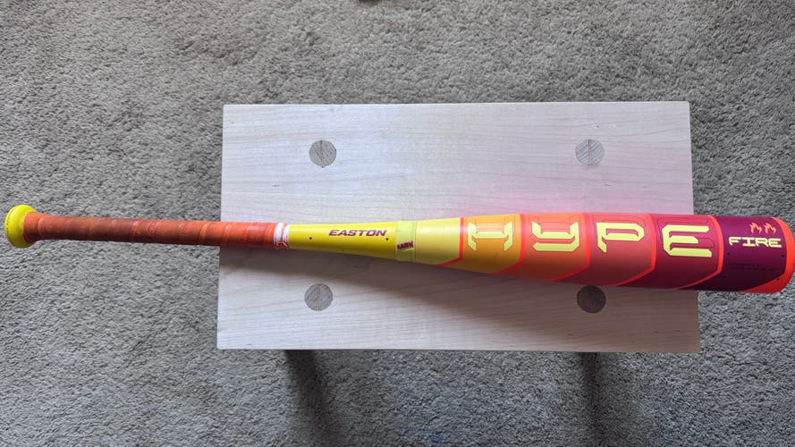 2025 Easton Hype Fire Composite USABat Certified Bat (-10) 18 oz 28" (Used)