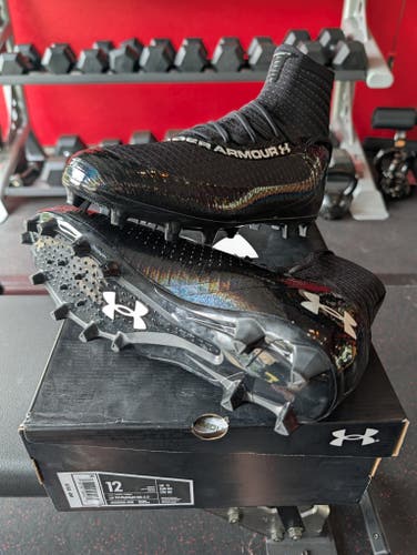 M 12.0 (W 13.0) Under Armour Highlight MC 2.0 - Black (New)