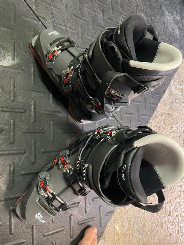 Mondo 26 & 26.5 Rossignol Racing Ski Boots (Used)
