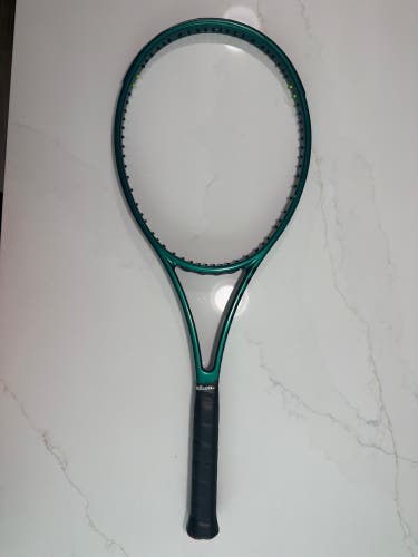 Adult Wilson Blade Tennis Racquet (Used)