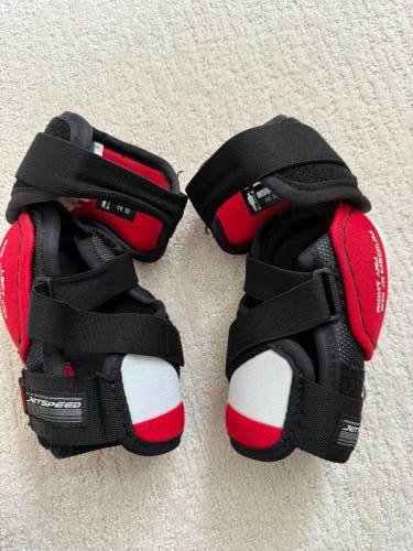 Junior Medium CCM JetSpeed FT485 Elbow Pads (Used)