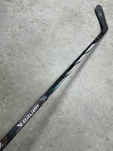 87 Flex P28 Senior Bauer Proto R Left Hand Hockey Stick Pro Stock NHL (Used)