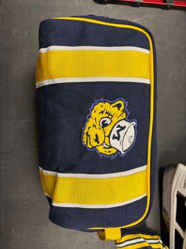 University of Michigan Tape Bag and Skate soakers Bundle (New)