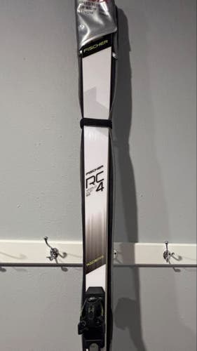 Racing 213 cm Fischer RC4 SG Skis With Bindings Max Din 18 (Used)