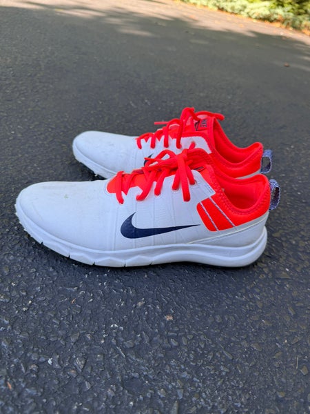 Women's Nike Golf Shoes size 8.5 (Used)