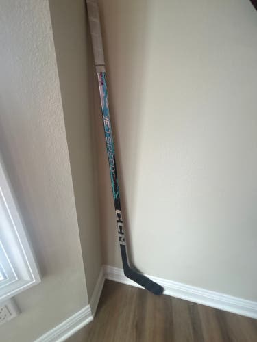 Junior CCM JetSpeed FT9 Pro Left Hand Hockey Stick P29 40 Flex (Used)