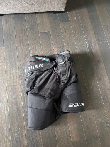 Men's Senior Medium Bauer Supreme Fuse Hockey Pants (Used)