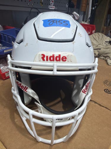 USED RIDDELL FLEX ADULT HELMET - MEDIUM - WHITE METALLIC