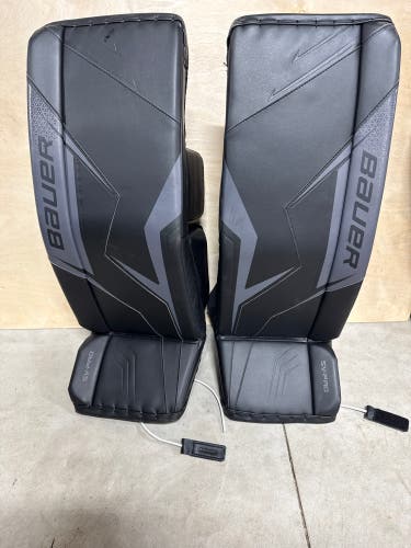 Small Bauer Sv-Pro Goalie Leg Pads (Used)
