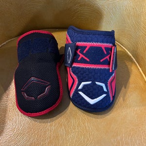 EvoShield Elbow Guard Elbow Protection  and hand guard (New)