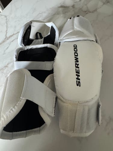 Senior Medium Sher-Wood 5030 Elbow Pads (New)