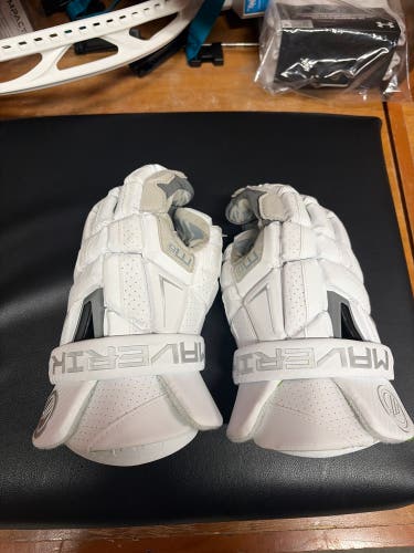 Maverik M6 Lacrosse Gloves (New)