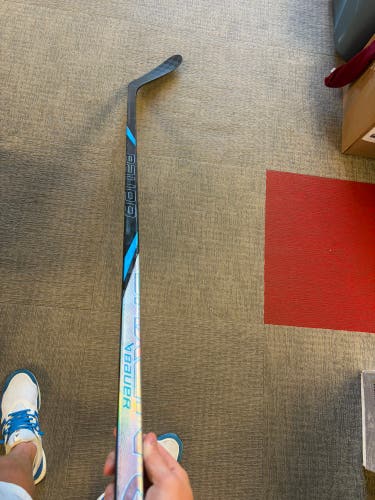 Senior Bauer Nexus Tracer Right Handed Hockey Stick P28 70 Flex (New)