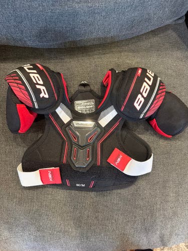 Medium Youth Bauer NSX Shoulder Pads (Used)
