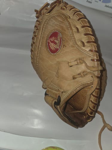 Nokona WS 3250 RH Catcher's Softball Glove 32.5" (Used)