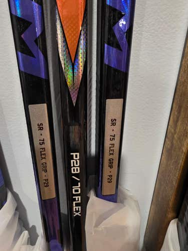 Senior CCM Ribcor Trigger 10 Pro Right Handed Hockey Stick P29 75 Flex (New)