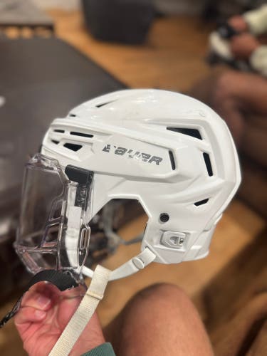 Large Bauer Re-Akt 155 Helmet (Used)