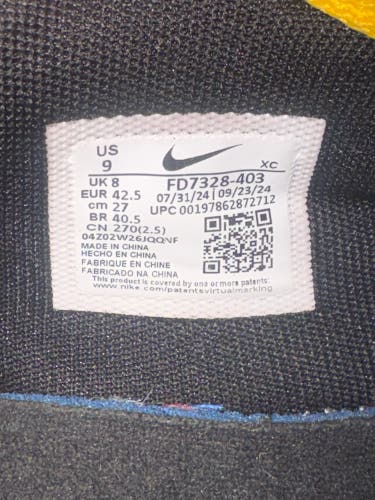 Men's Size M 9.0 (W 10.0) Nike Shoes (Used)