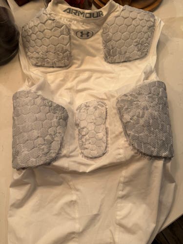 Large Adult Under Armour (New)