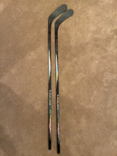 2 Custom Senior Bauer Vapor Flylite Right Handed Hockey Stick P90TM 102 Flex Pro Stock (Used)