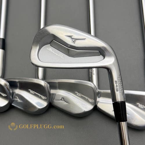 Mizuno Pro 243/241 Iron Set 4-PW / Dynamic Gold Steel, Stiff (154)