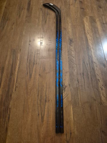 Senior Bauer Pulse Right Handed Hockey Stick P28 70 Flex (New)