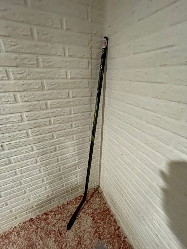 Intermediate Warrior Alpha LX3 Pro Right Handed Hockey Stick W03 55 Flex (New)