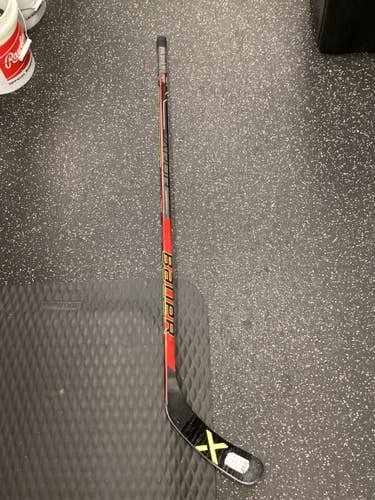 Used Bauer VAPOR JUNIOR Junior One Piece Left 30 Flex 11851-S000052937
