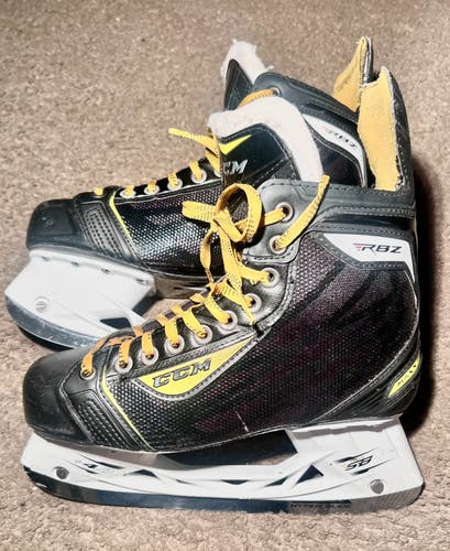 Black/White 2014 CCM RBZ Hockey Skates 6.5 (Used)