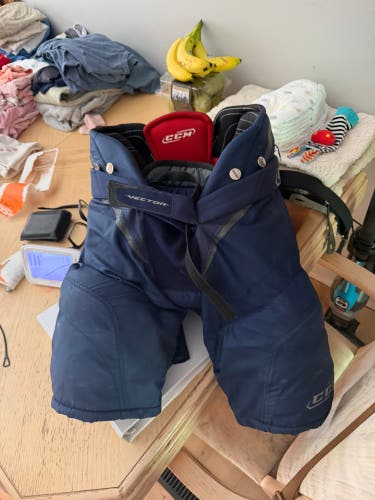 Junior XL CCM Vector Hockey Pants (Used)
