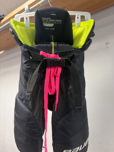 Junior Medium Bauer HP Pro Hockey Pants (Used)