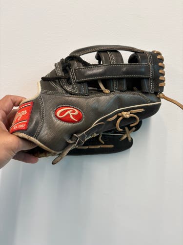 Rawlings Heart of the Hide RH Outfield Baseball Glove 12.75" (Used)