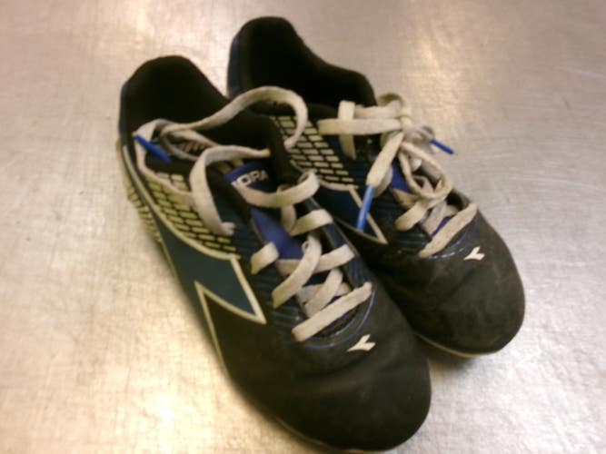 Used Diadora Soccer Cleats Black Youth 12.5 11339-S000207236