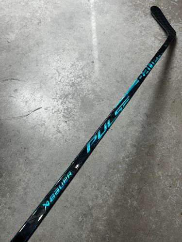 55 Flex P92 Intermediate Bauer Pulse Left Hand Hockey Stick (Used) Pro Stock