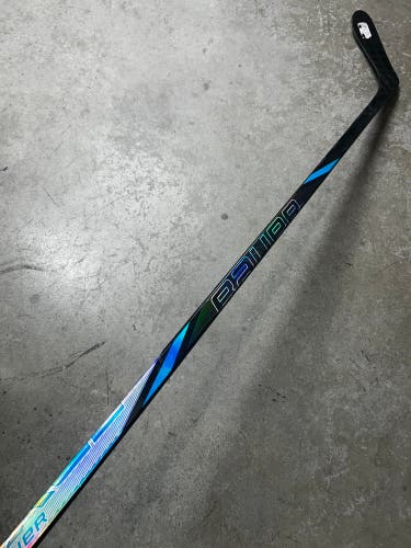 87 Flex P28 Senior Bauer Tracer Left Hand Hockey Stick Pro Stock (Used)