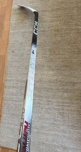 Senior CCM JetSpeed FT8 Pro Right Handed Hockey Stick P88 85 Flex (Used)