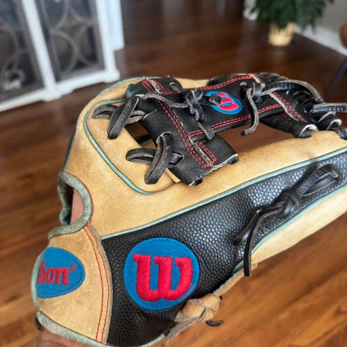 2023 Infield RH Wilson A2000 DP15 Baseball Glove 11.5" (Used)