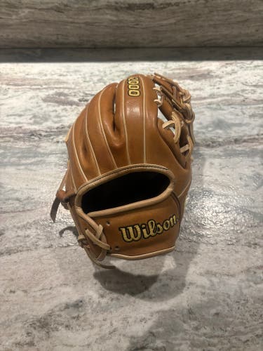 Wilson A2000 RH Infield Baseball Glove 11.5" (New)