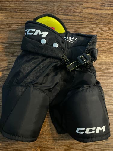 Youth Medium CCM Tacks AS-V Pro Hockey Pants (Used)