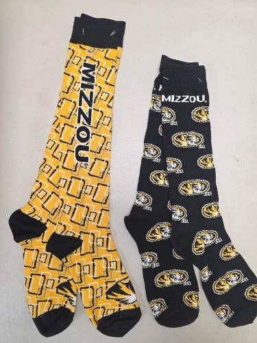 ST15 Mens NCAA MISSOURI TIGERS Crew Socks Lot of 2 Pair MEDIUM New