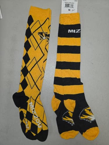 ST18 Mens NCAA MISSOURI TIGERS Crew Socks Lot of 2 Pair MEDIUM New
