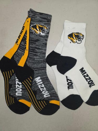ST21 Mens NCAA MISSOURI TIGERS Crew Socks Lot of 2 Pair MEDIUM New