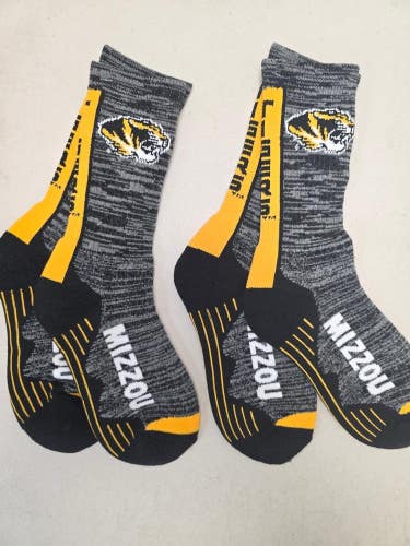 ST24 Mens NCAA MISSOURI TIGERS Crew Socks Lot of 2 Pair MEDIUM New