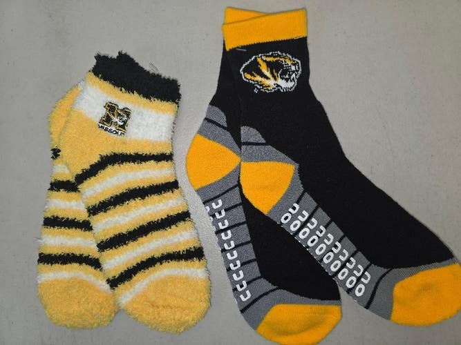 ST29 Mens NCAA MISSOURI TIGERS Crew Socks Lot of 2 Pair MEDIUM New