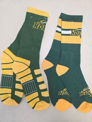 ST6 Mens NCAA NORTH DAKOTA STATE ST BISON Crew Socks Lot of 2 Pair LARGE New