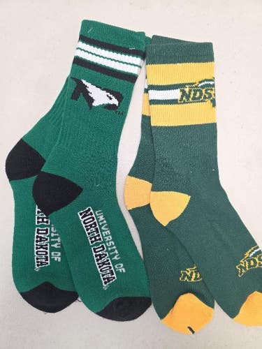 ST7 Mens NCAA NORTH DAKOTA STATE ST BISON Crew Socks Lot of 2 Pair LARGE New