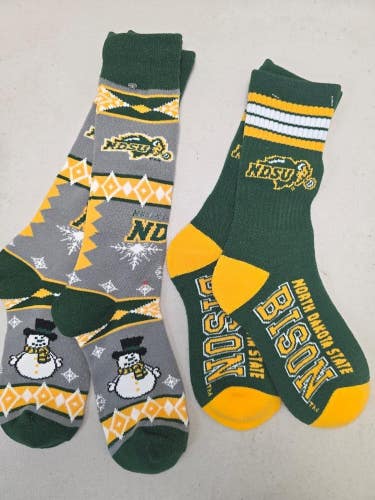 ST9 Mens NCAA NORTH DAKOTA STATE ST BISON Crew Socks Lot of 2 Pair MEDIUM New
