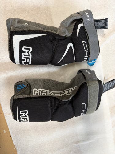 Large Youth Maverik Charger Arm Pads (Used)